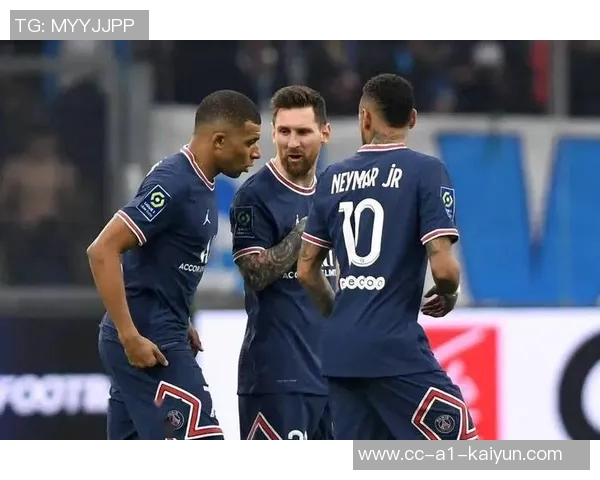 直播吧2025年度最佳阵容揭晓登哈姆锋线组合引关注拉菲加布强势入选 直播吧2025年度最佳阵容揭晓登哈姆锋线组合引关注拉菲加布强势入选